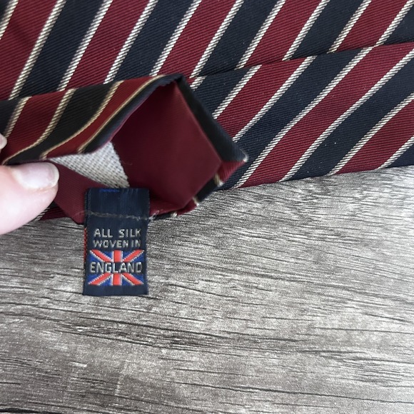 Briar Silk Tie Mens Burgundy Navy Blue Striped Classic Formal England Woven - Picture 4 of 6